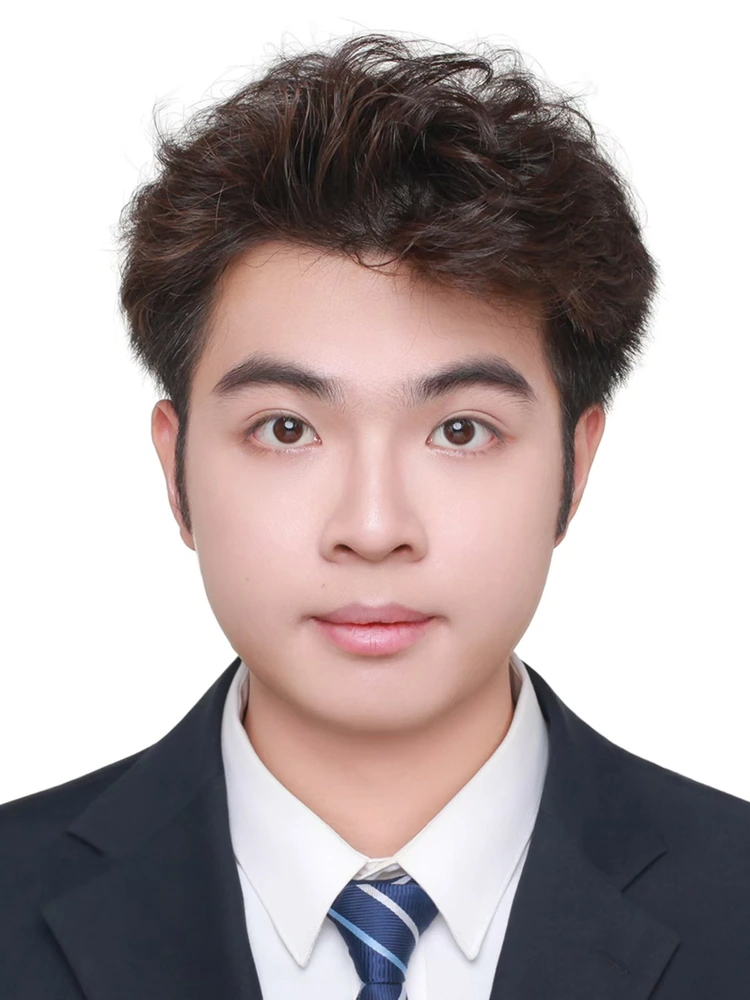 李昂 portrait